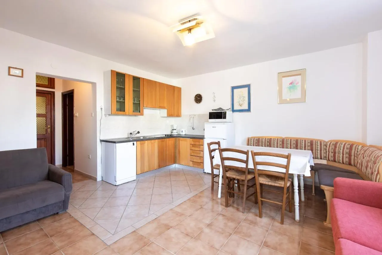 Marica A4 Apartment Baska  0*, Baska (Krk)